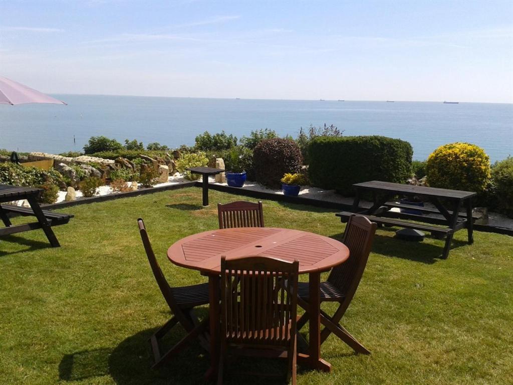 The Cliff Hall Shanklin Esterno foto